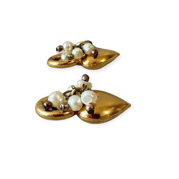 Vintage 80s Gold‎ tone Heart and Faux sead pearl charms, pendant.  A pair - Picture 3 of 10